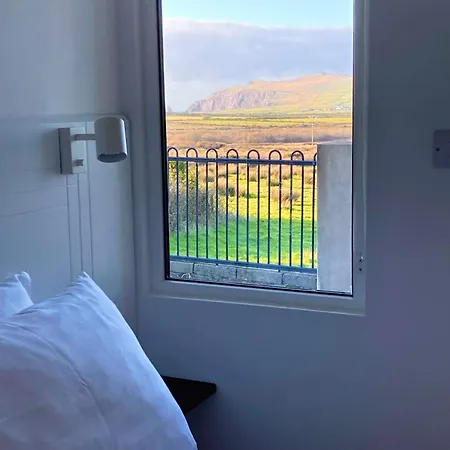 Cille Apartments, Village *