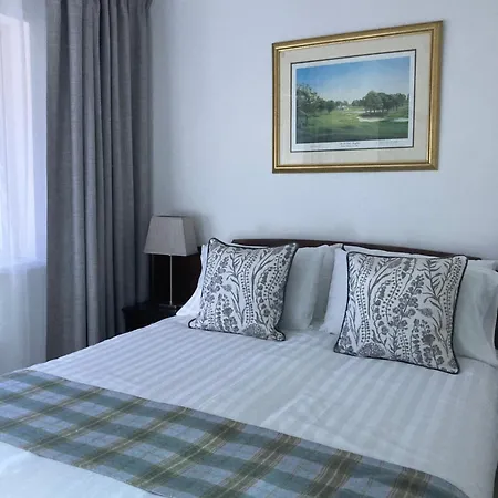 Cille Apartments, Village *