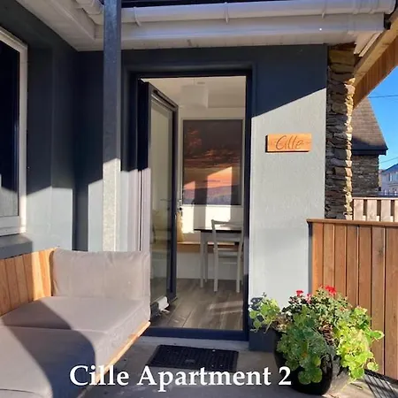 Cille Apartments, Village * Ballyferriter