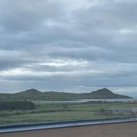 Cille Apartments, Village *