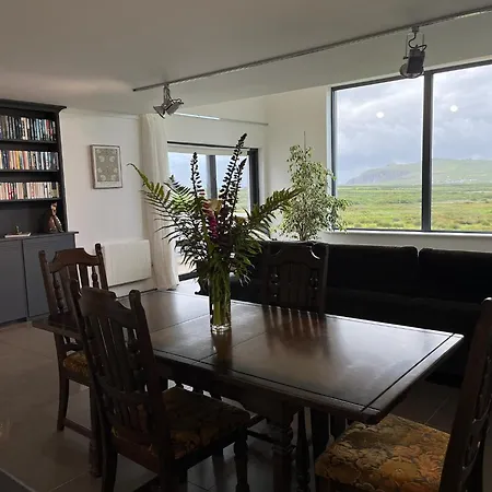 Cille Apartments, Village * Ballyferriter
