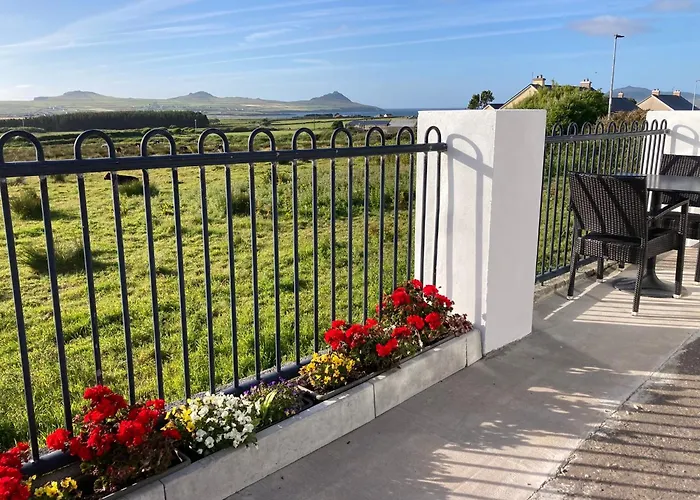 Cille Apartments, Village *