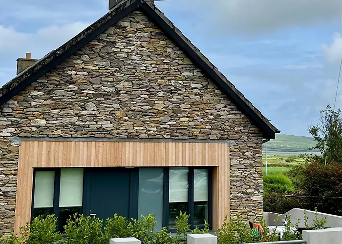 Cille Apartments, Village Ballyferriter