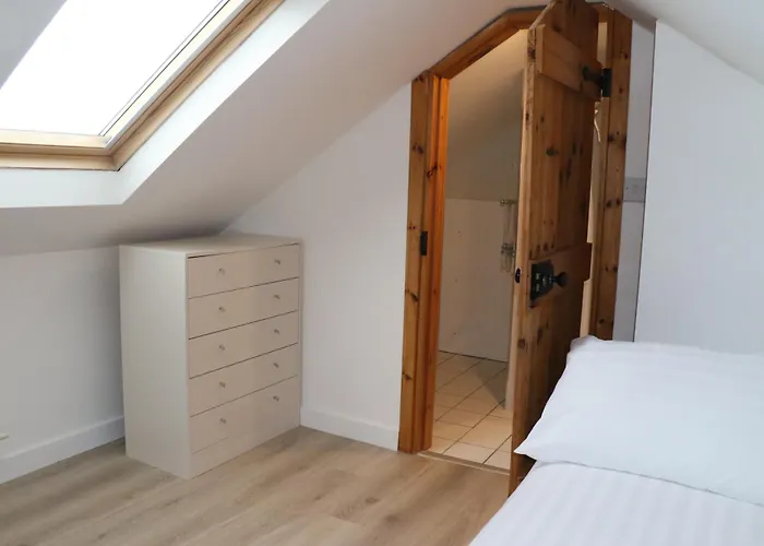 Cille Apartments, Village * باليفيريتير